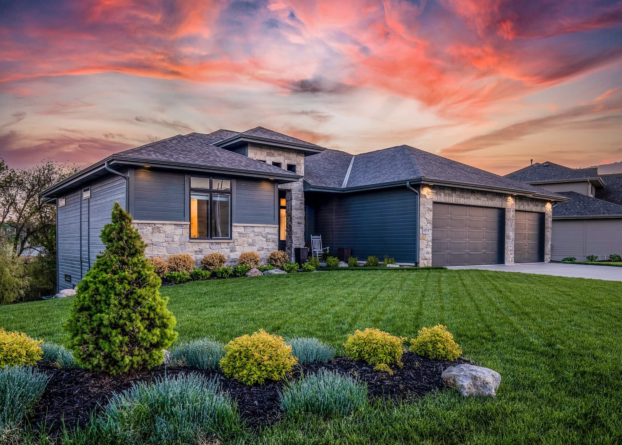 Professional lawn care maintenance service in Omaha