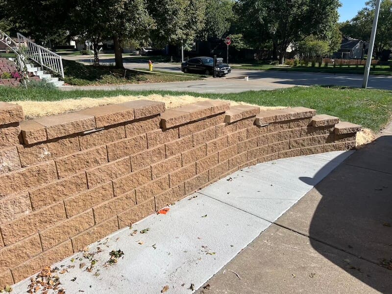 Retaining wall construction by Kanger Lawns